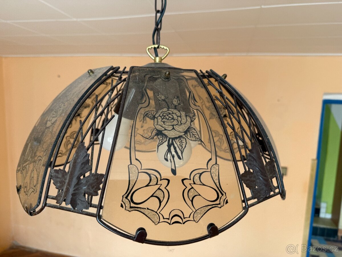 Skleněný lustr - 2