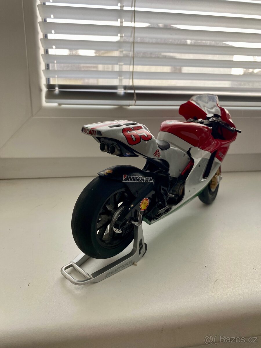 Ducati 1:18 - 2