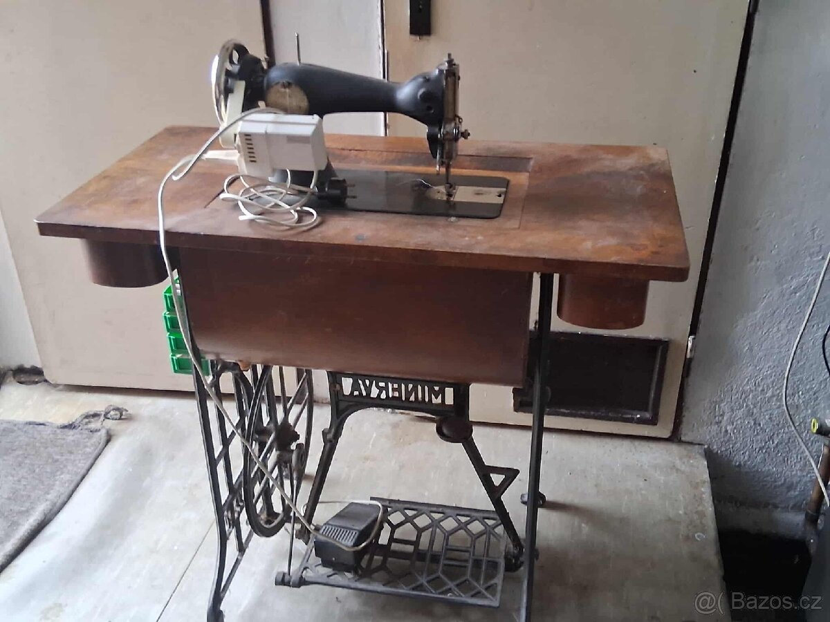 Šicí stroj Minerva - 2