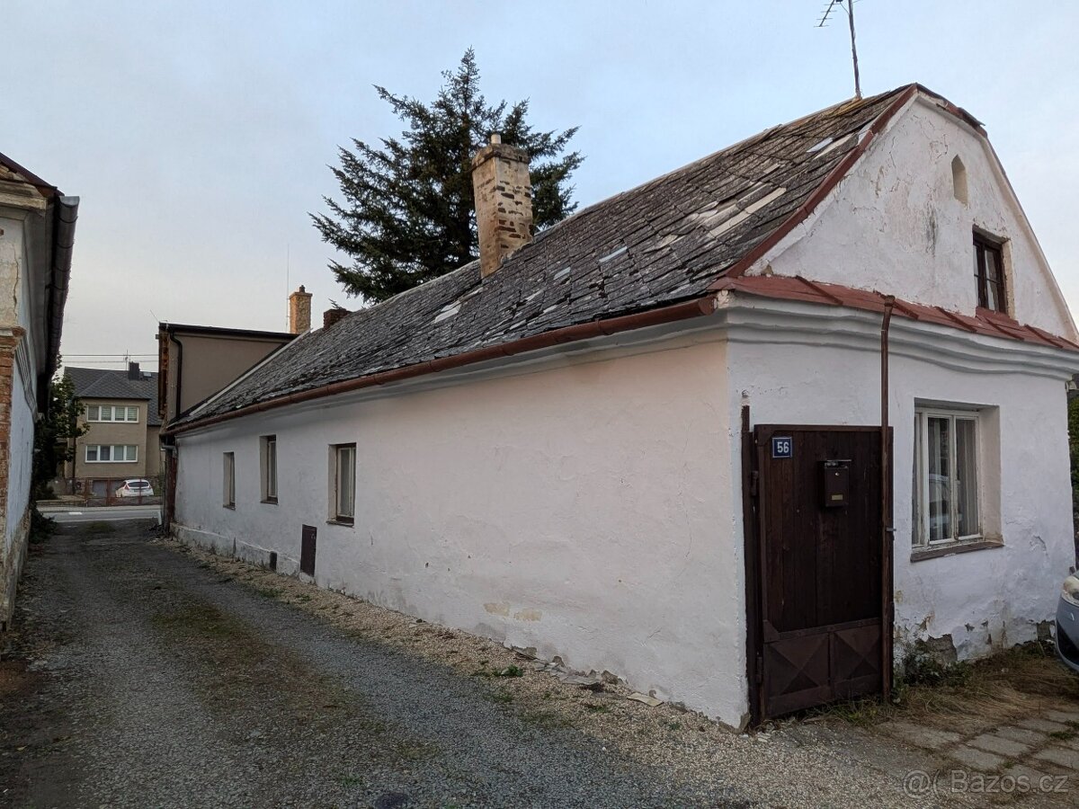Prodej domu k rekonstrukci v Oticích - 2