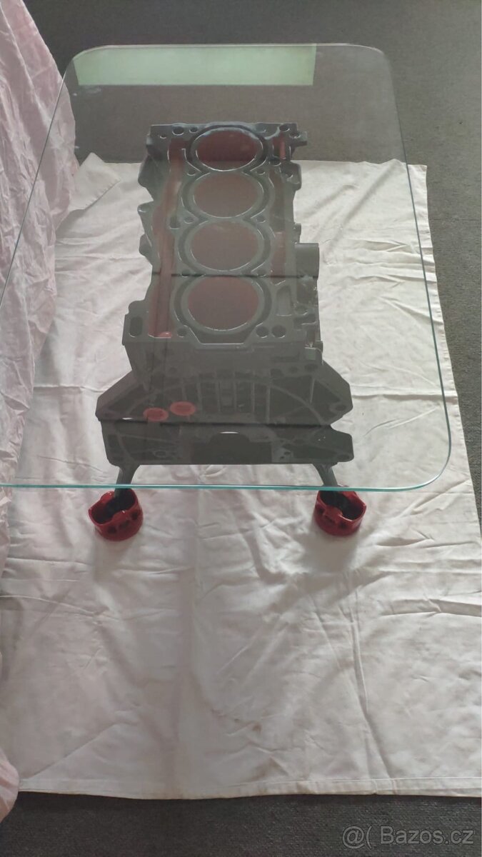 Konferenční stolek z motoru Škoda Octavia - 2