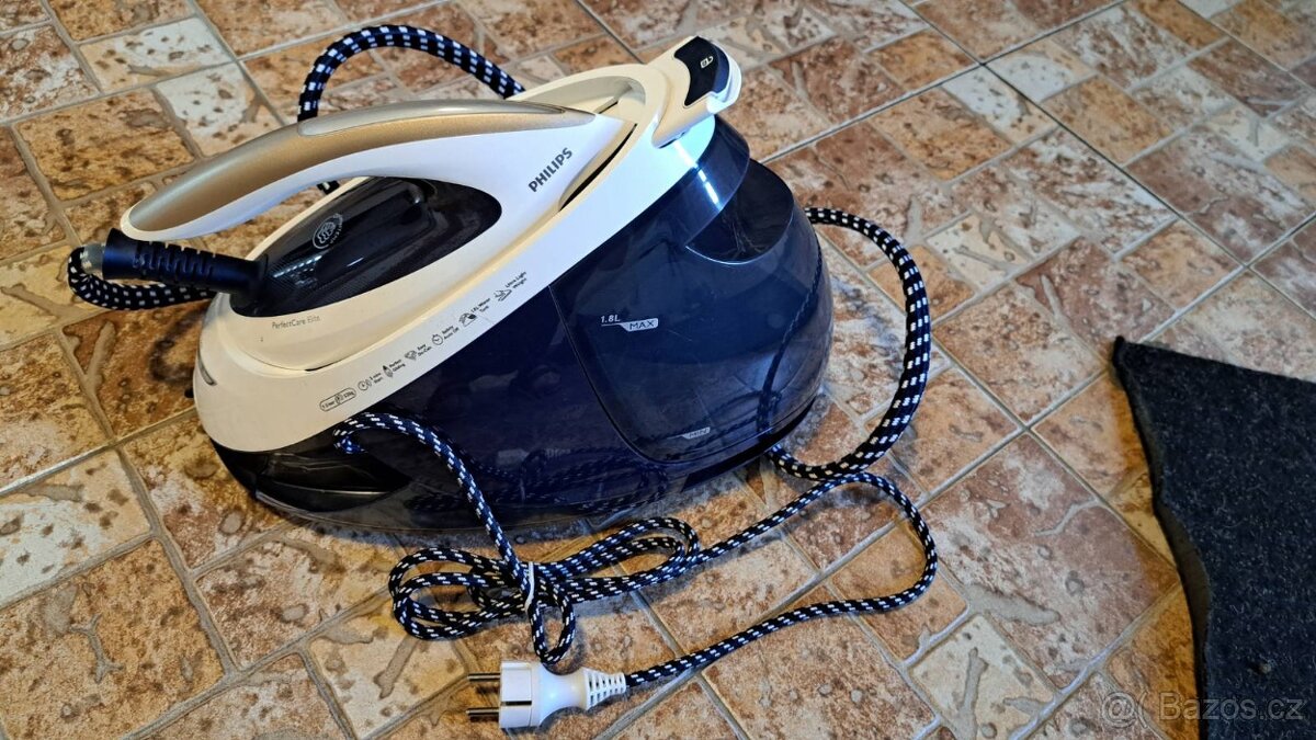 Parní generátor Philips GC9635/20 PerfectCare Elite - 2
