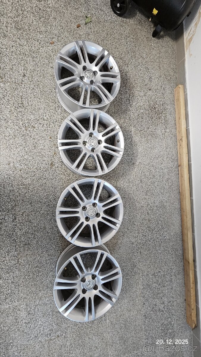 Aku kola 4x100 R16 - 2