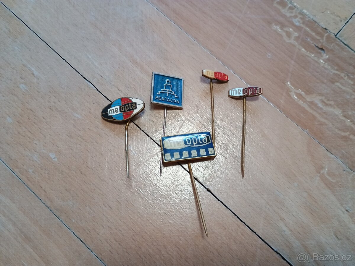 Odznáčky Meopta a Pentacon - 2