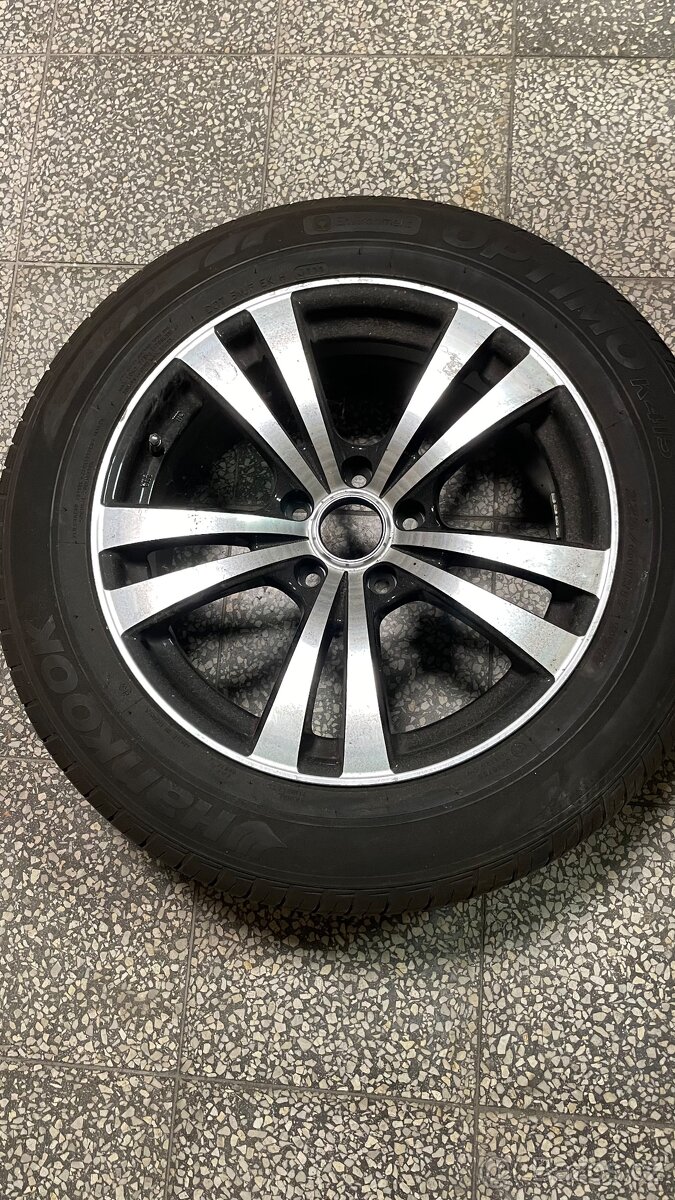 Pneu včetně disku na Kia Sportage - 2