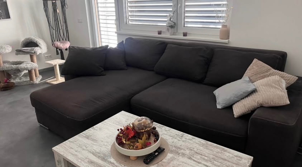 Použitá sedačka prodávám za simblickou cenu. - 2