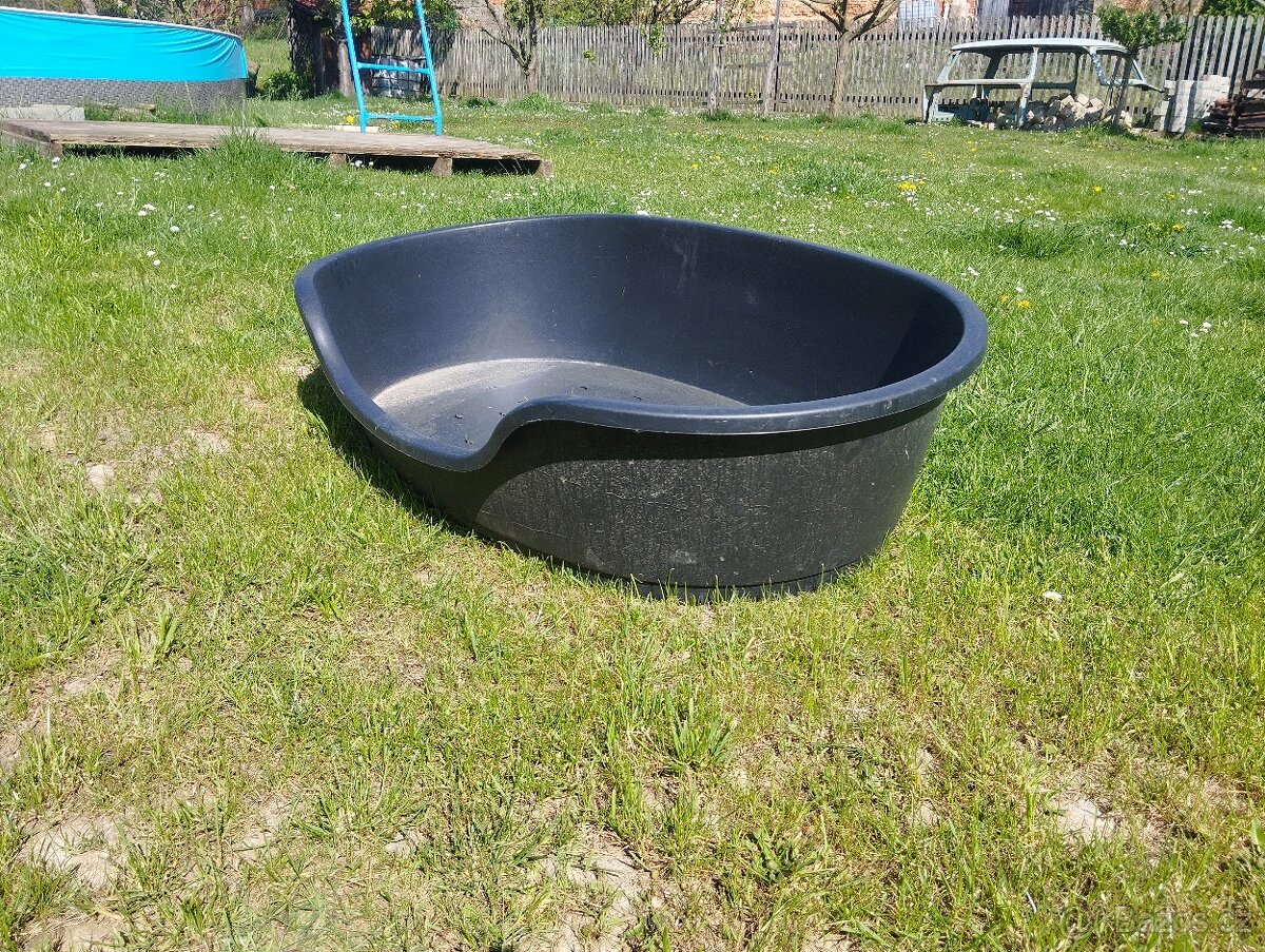 Plastový pelech pro psa - 2