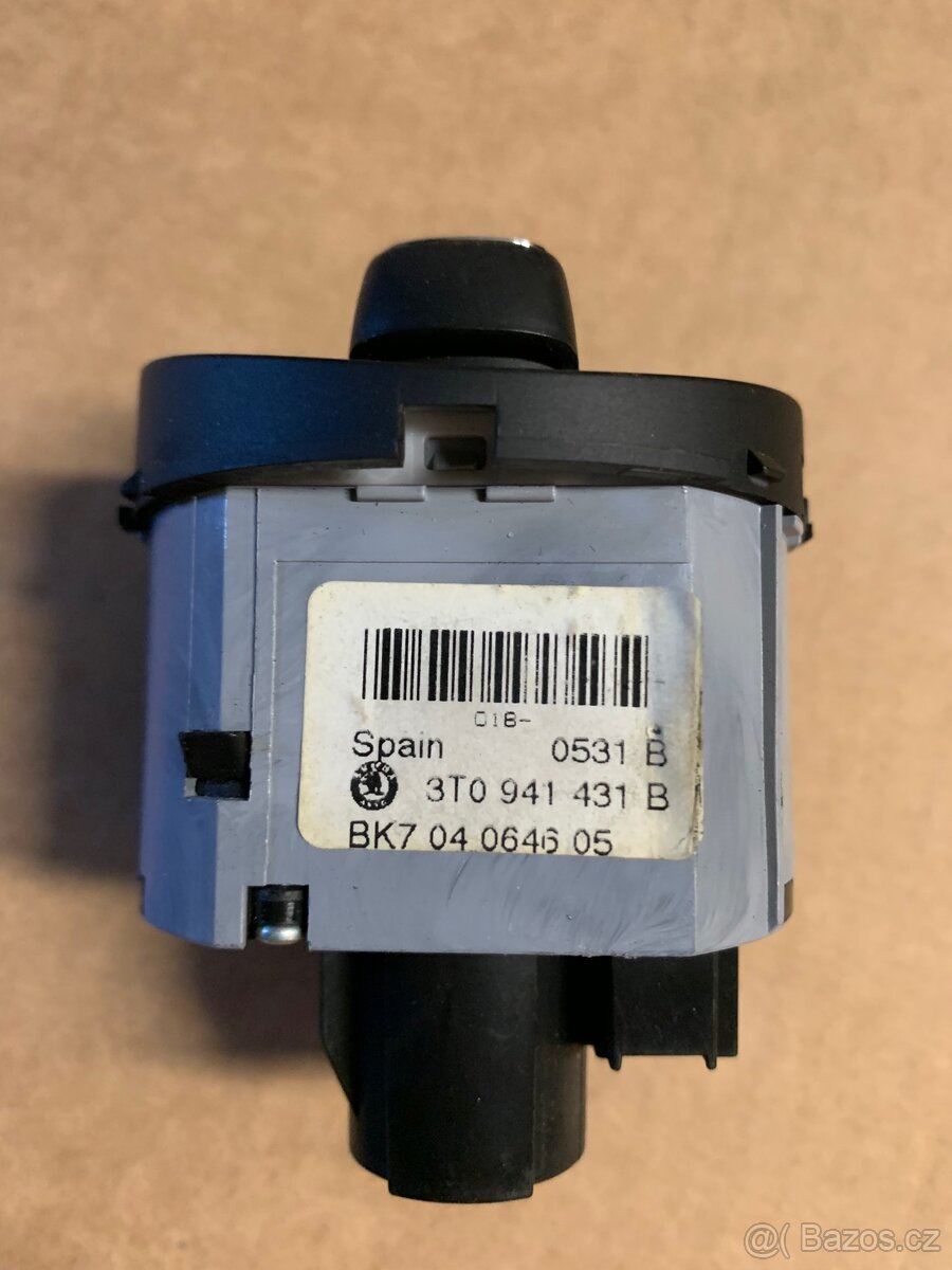 ŠKODA SUOERB 2 PŘEPÍNAČ SVĚTEL ,RÁMEČEK - 2