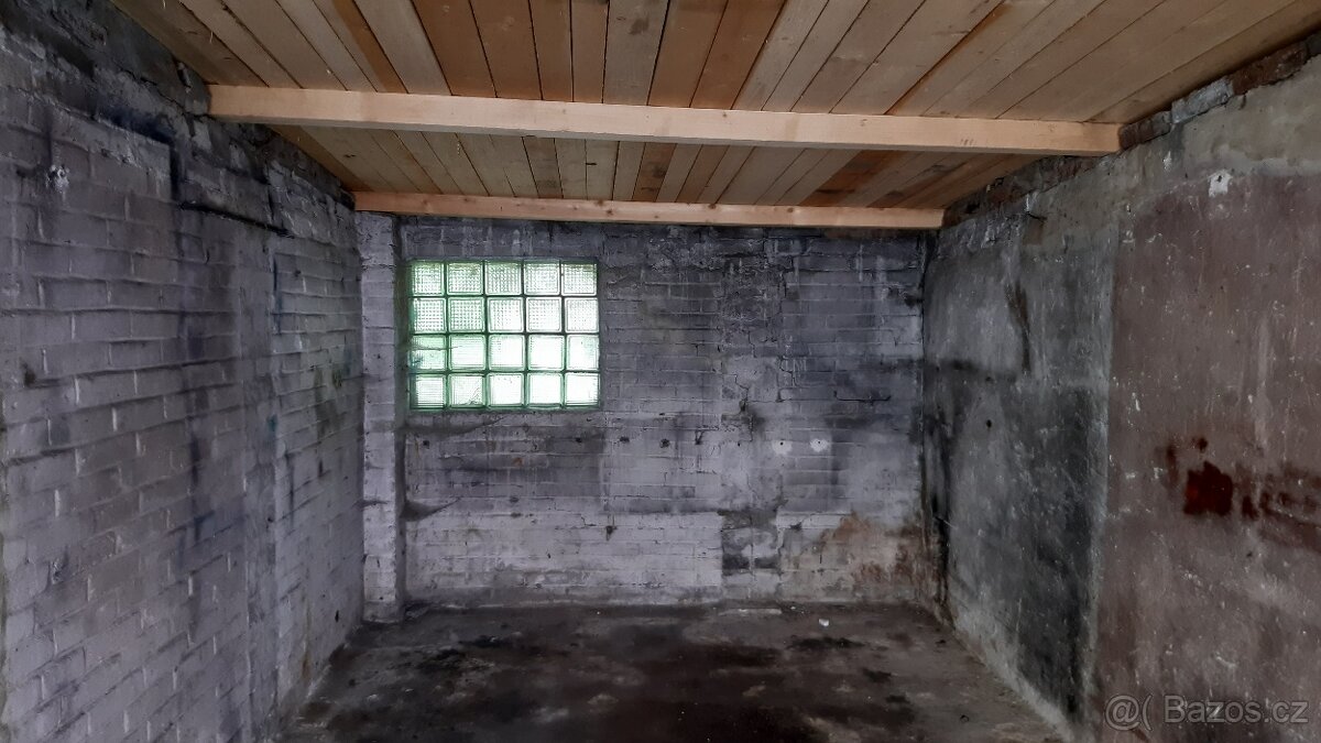 Pronájem garáž - Ulice Odboje - 2