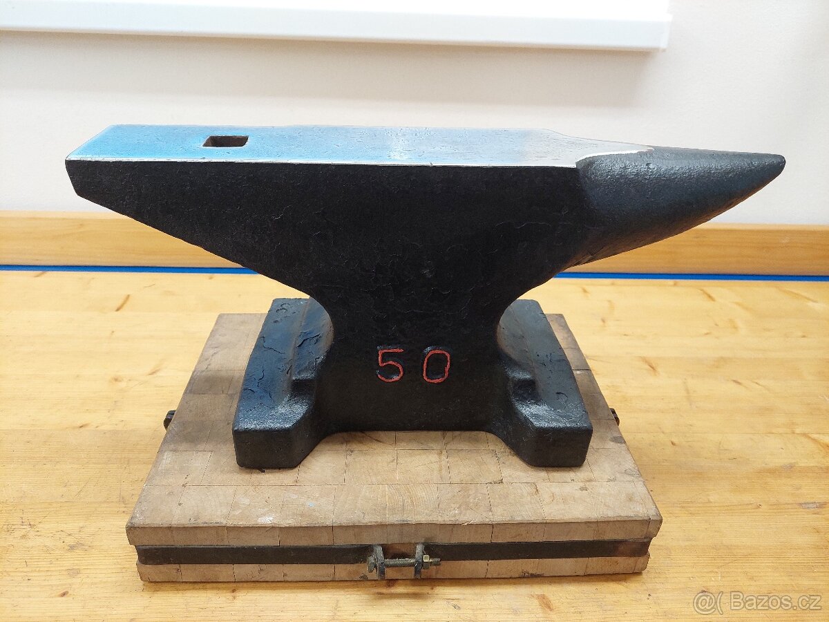 Kovářská kovadlina 50kg - 2