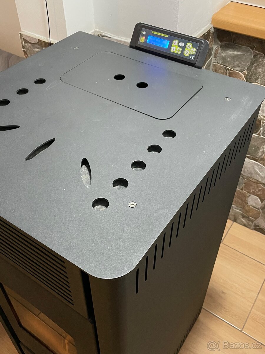 Prodám peletkova kamna s výměníkem - 2