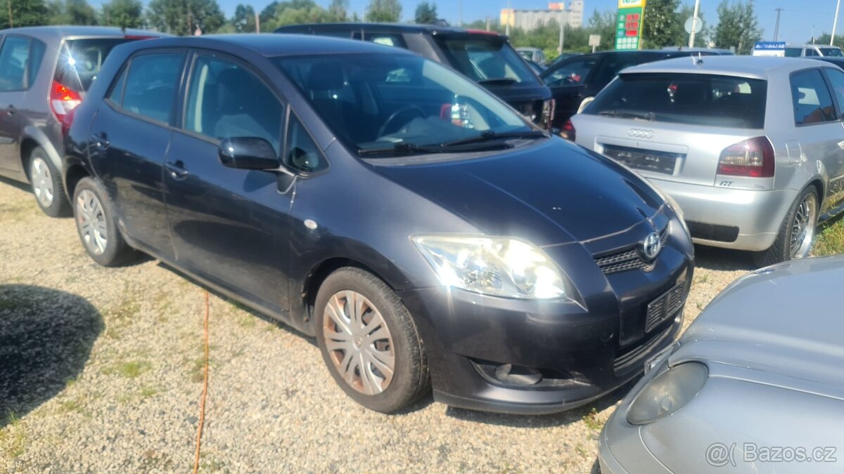 Toyota Auris 1,4d 66 kw r.v.2008..klima - 2