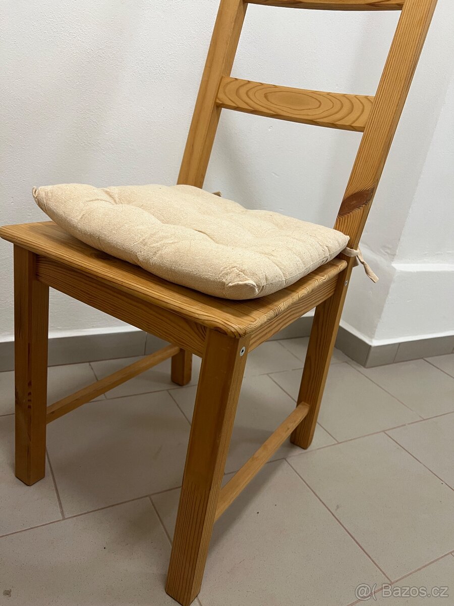 Dřevěné židle - 2