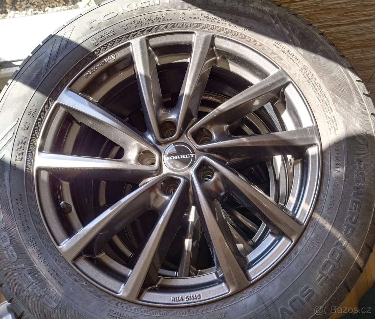235/60 R18 - 2