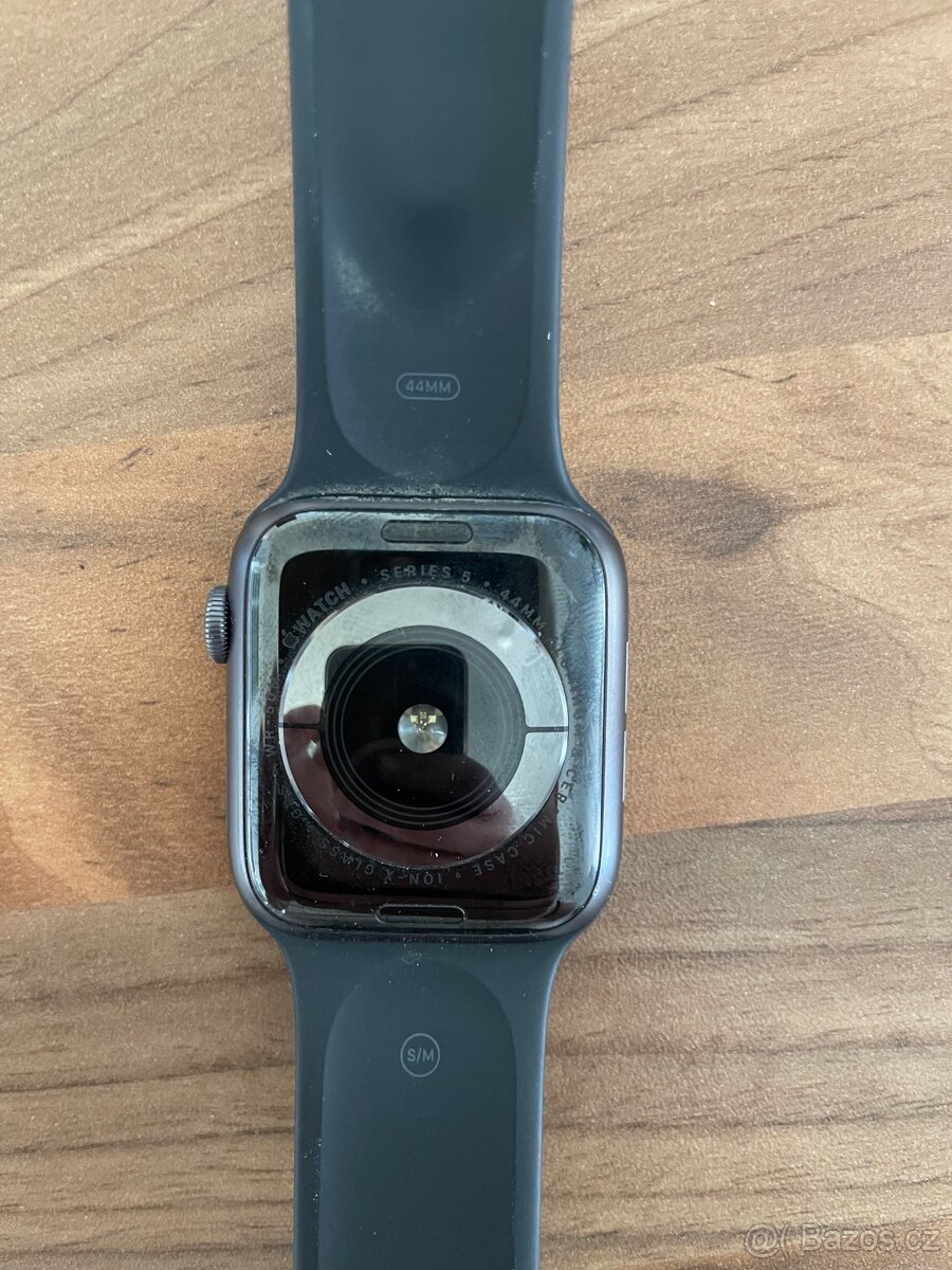 Apple Watch Series 5 44mm - 2