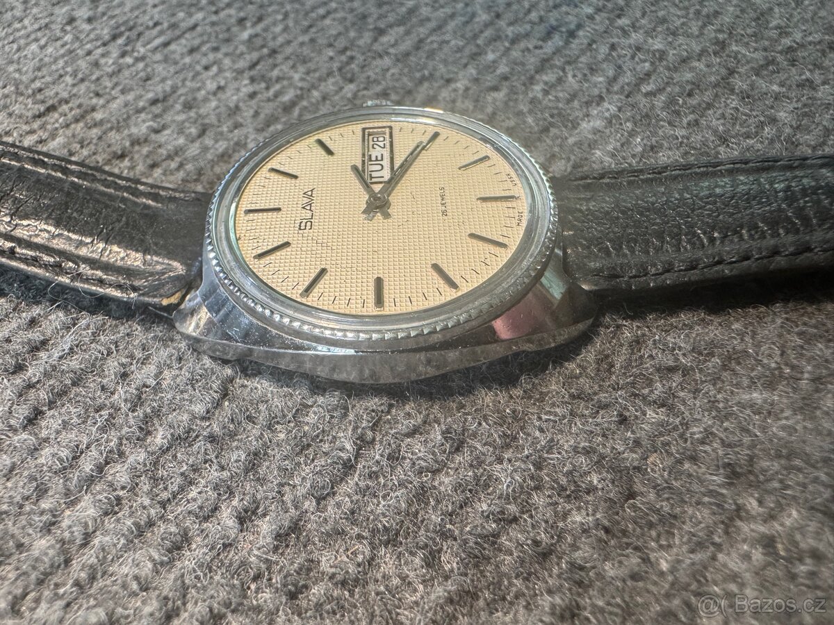 Hodinky SLAVA - 2