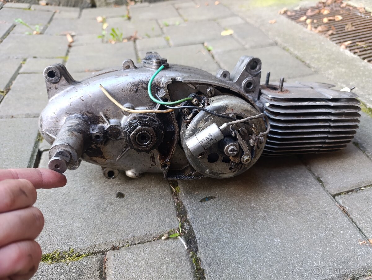 Motor jawa pionýr - 2