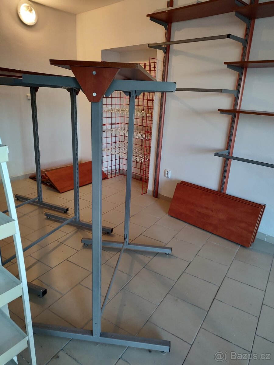 Stojany na oděvy 2 ks. - 2