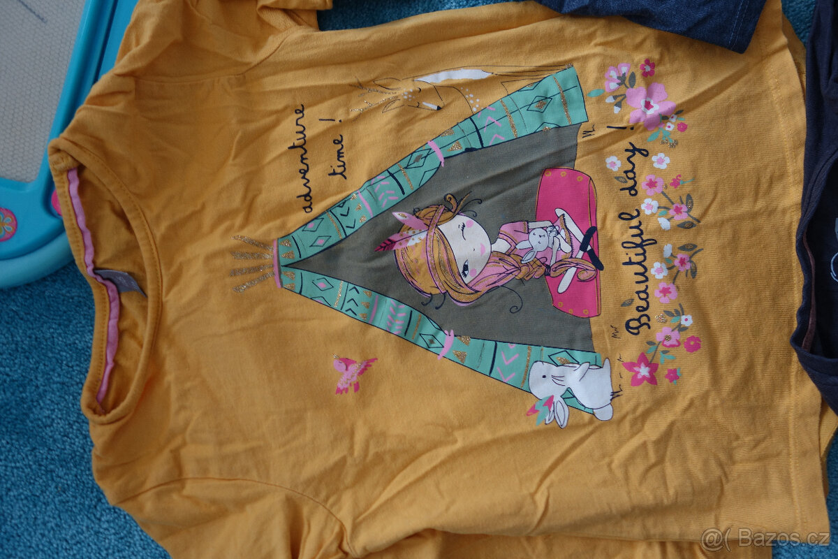 Dívčí trička vel.134 - 2