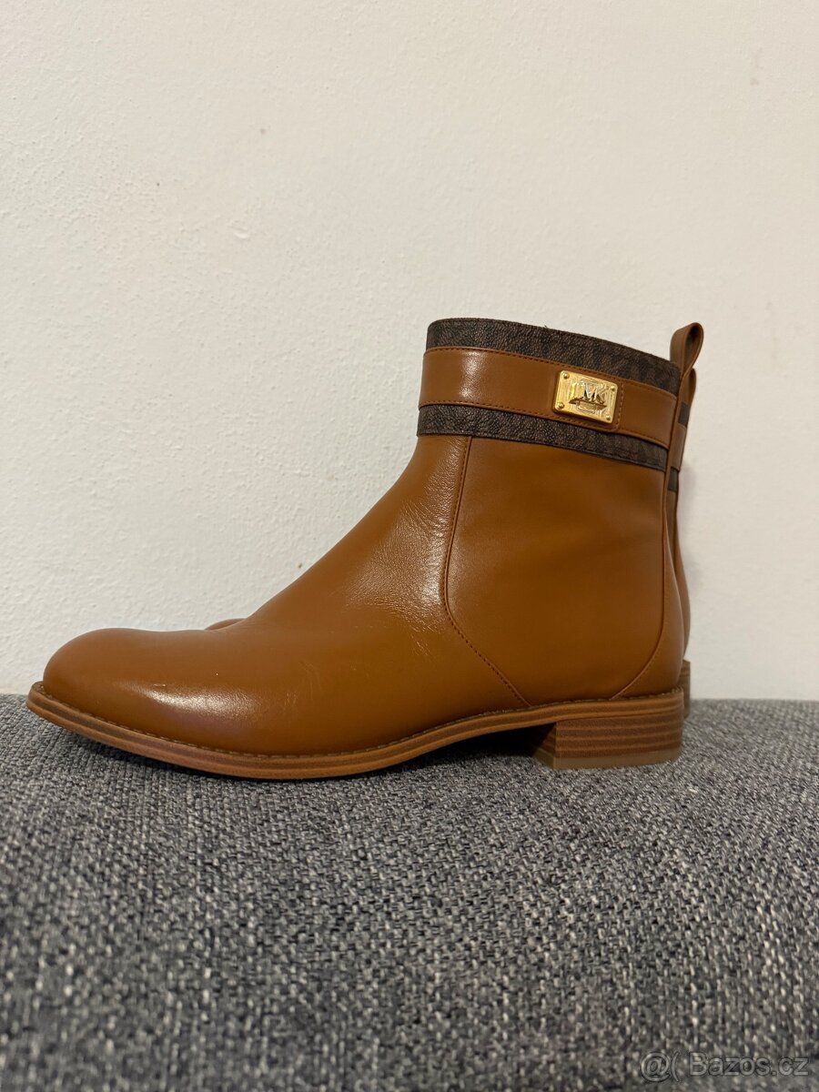 Michael Kors US 8,5 - 2