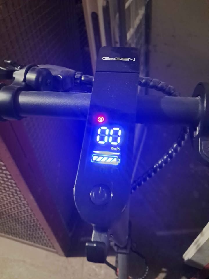 Elektrická koloběžka GoGEN VOYAGER 500W S 801 - 2