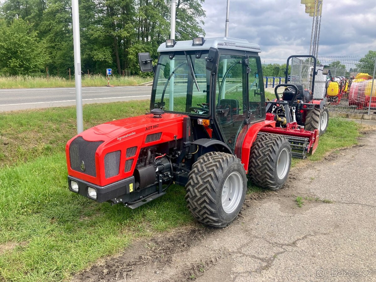 Malotraktor AGT 960 svahový speciál + kabina 50HP - 2