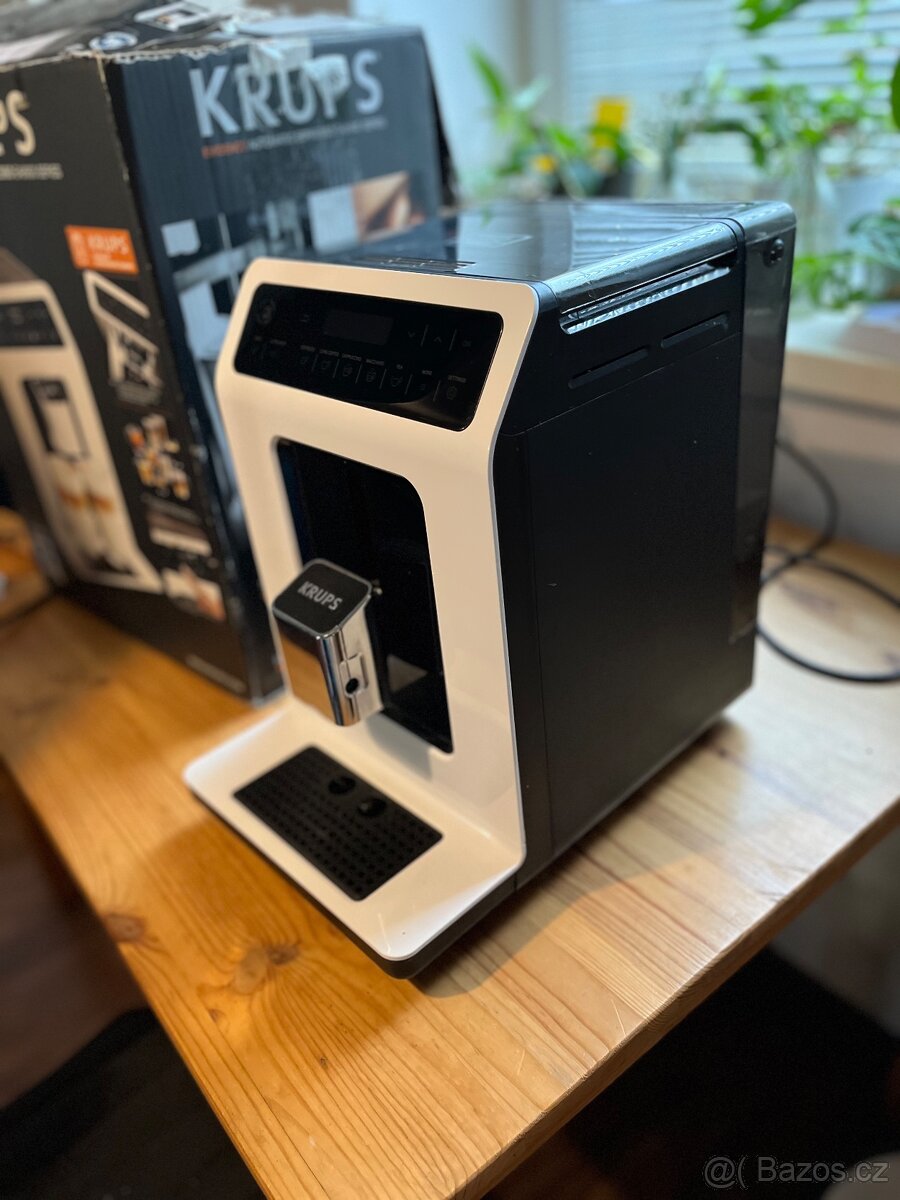 automaticky kávovar kRUPS - 2