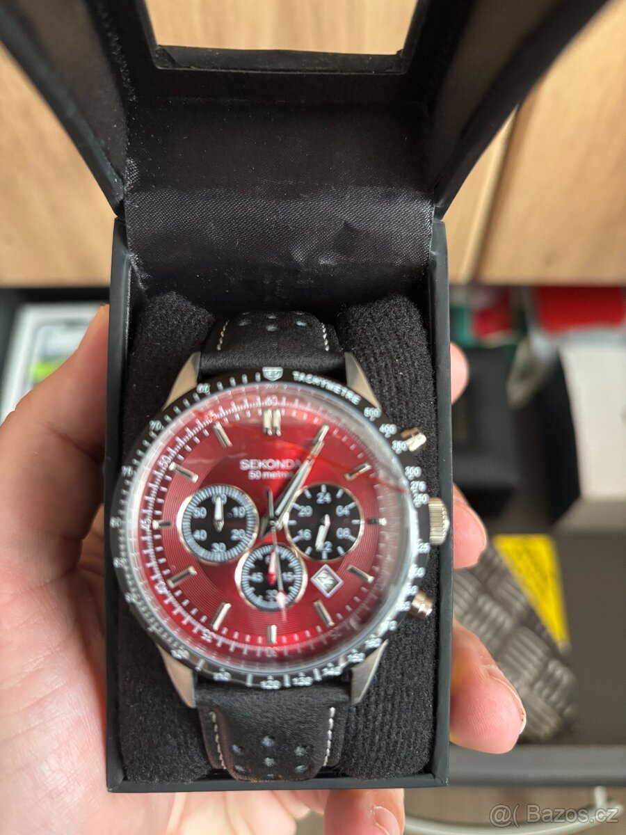hodinky Sekonda maroon red - 2
