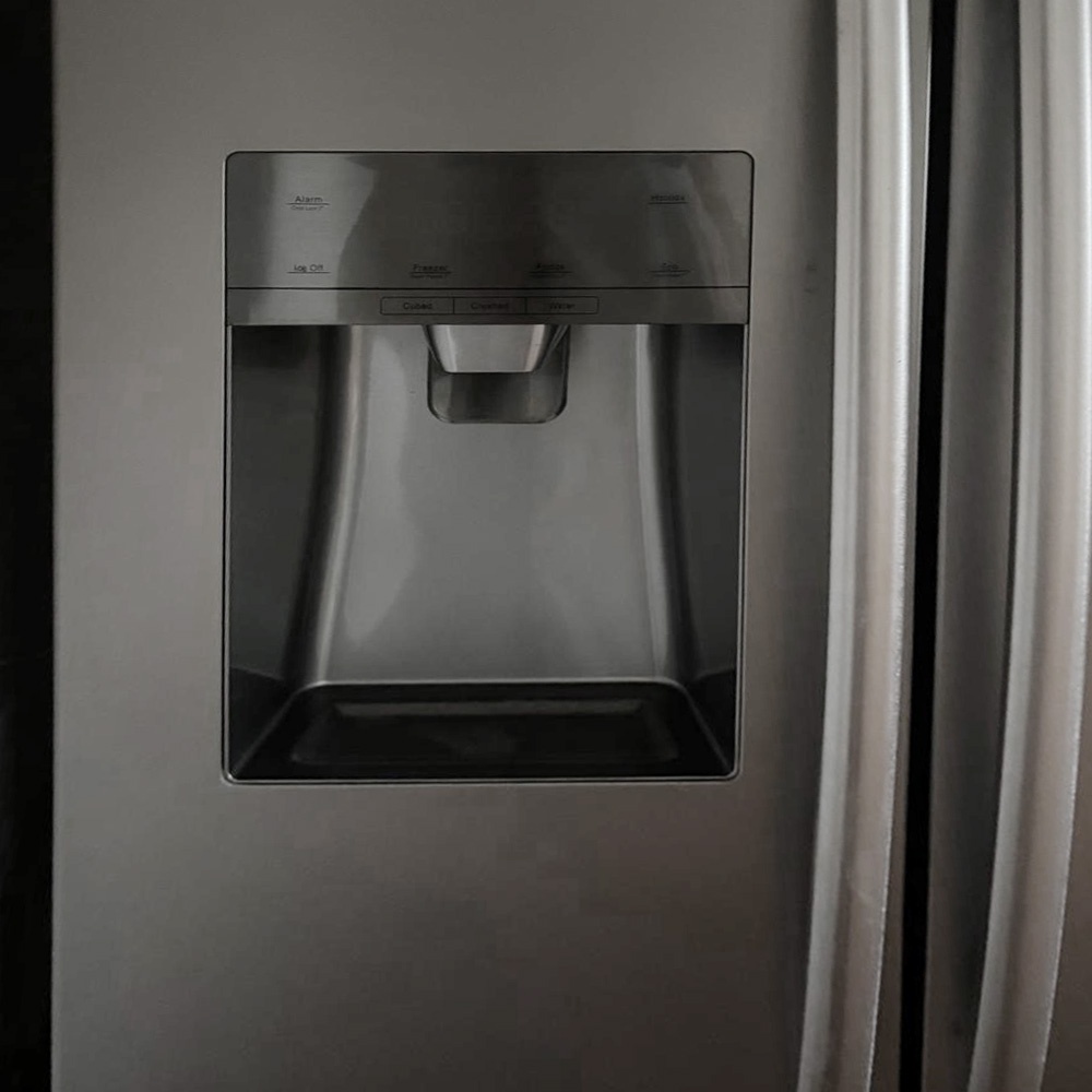 Americká lednice s mrazákem a výrobníkem ledu - 2