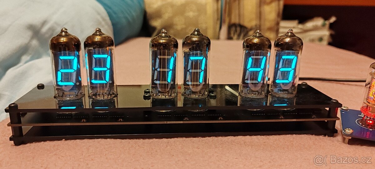 2x digitronové, itronové hodiny - 2