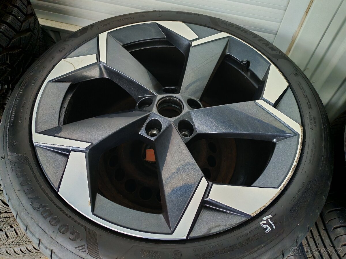 ALU disk Škoda Superb IV 8Jx19H2 ET44 - 2