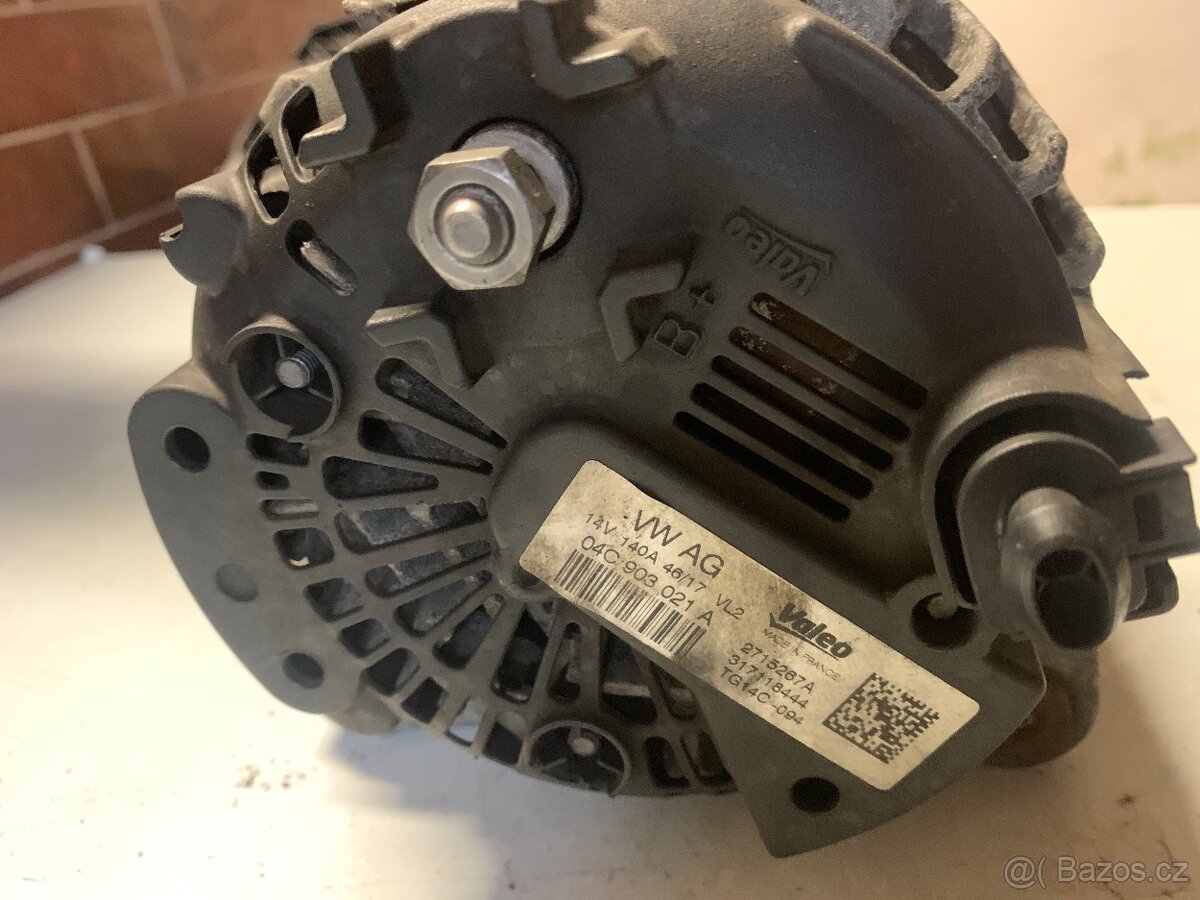 Alternátor vw 04C903021A - 2