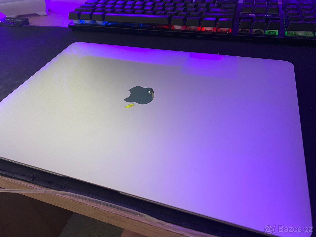 -Vyměním- Macbook + iPhone - 2