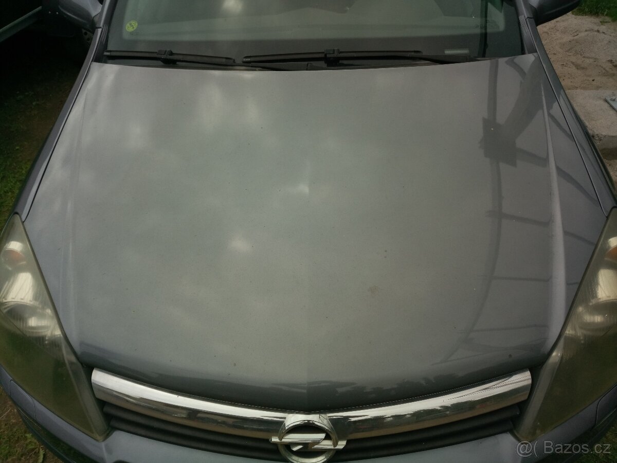 Opel Astra H přední kapota - 2