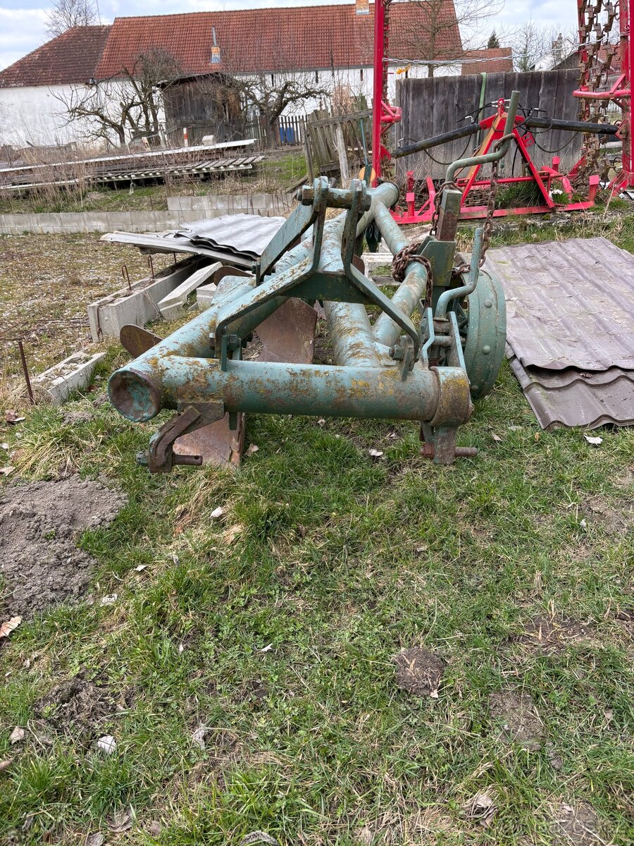 Roudensky pluh trijak - 2