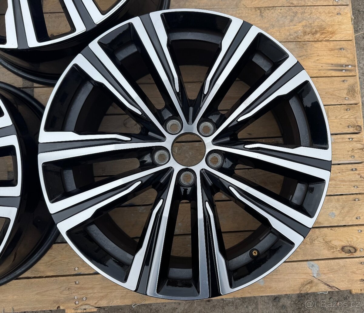 Prodám Originál ALU disk Volvo 19¨ sada 4530 - 2