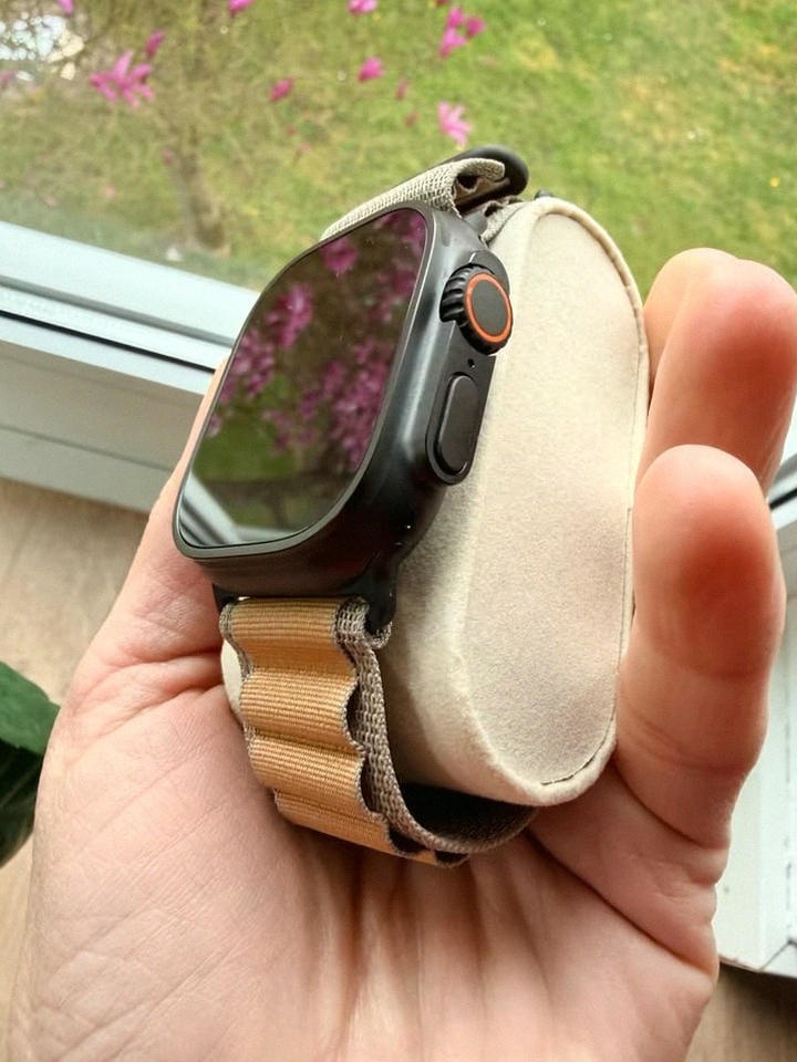 Apple Watch Ultra 3 - 2