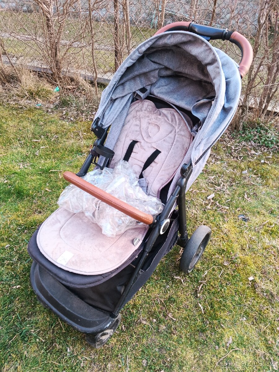 Golfovy kocarek - 2