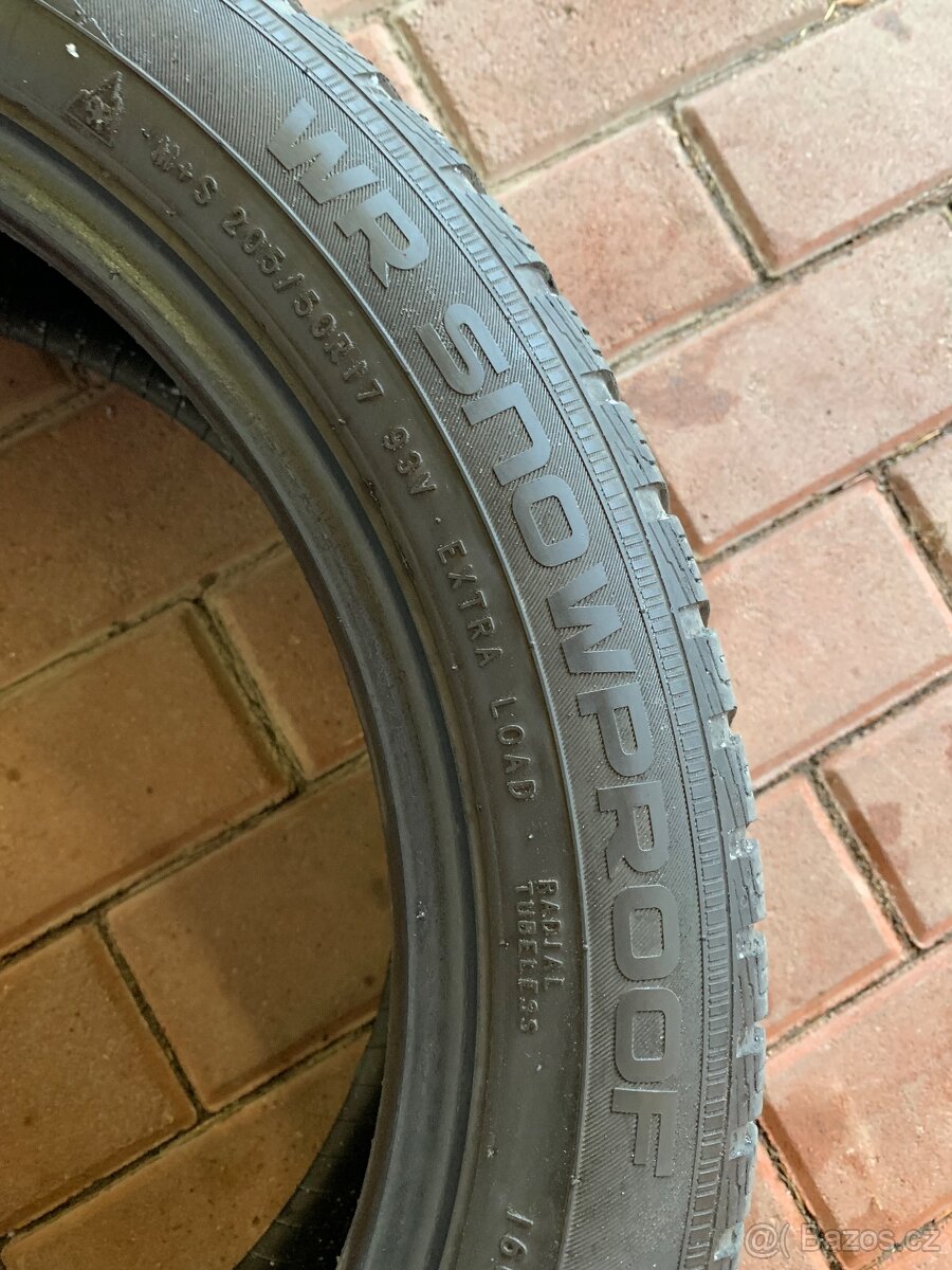 Pneu Nokian 205/50R17 - 2