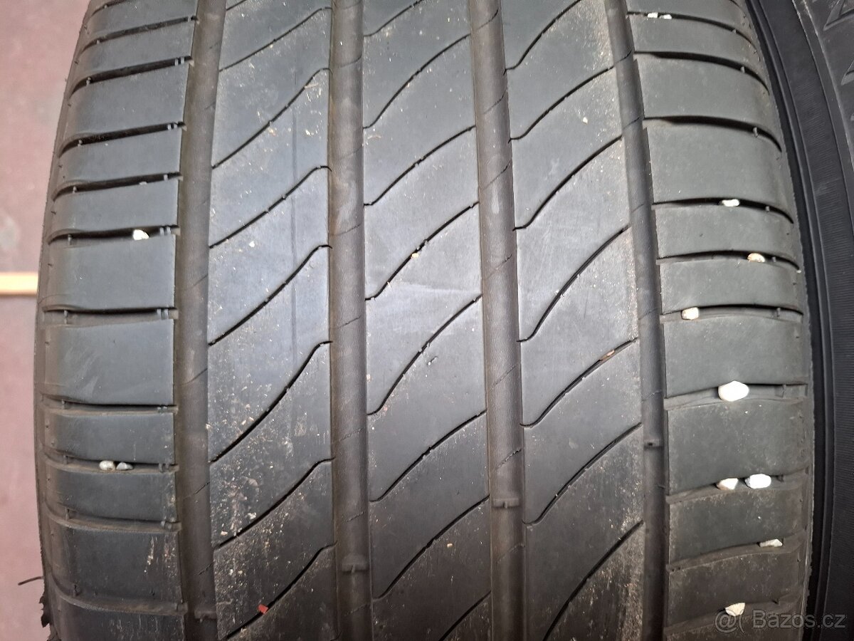 235/55/18 Michelin Letní 5,5 mm - 2
