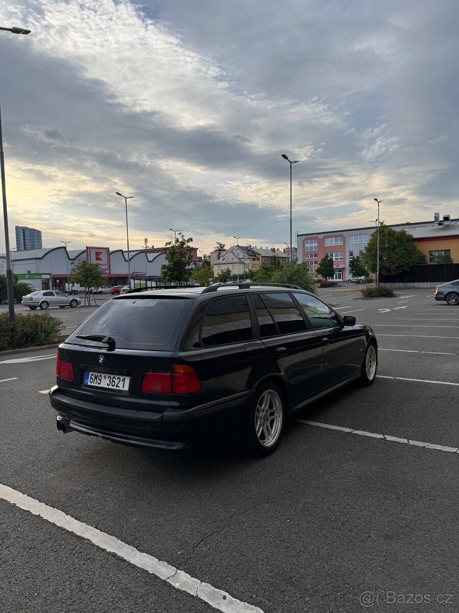BMW E39 523i touring 1998. Prodej/vymena - 2