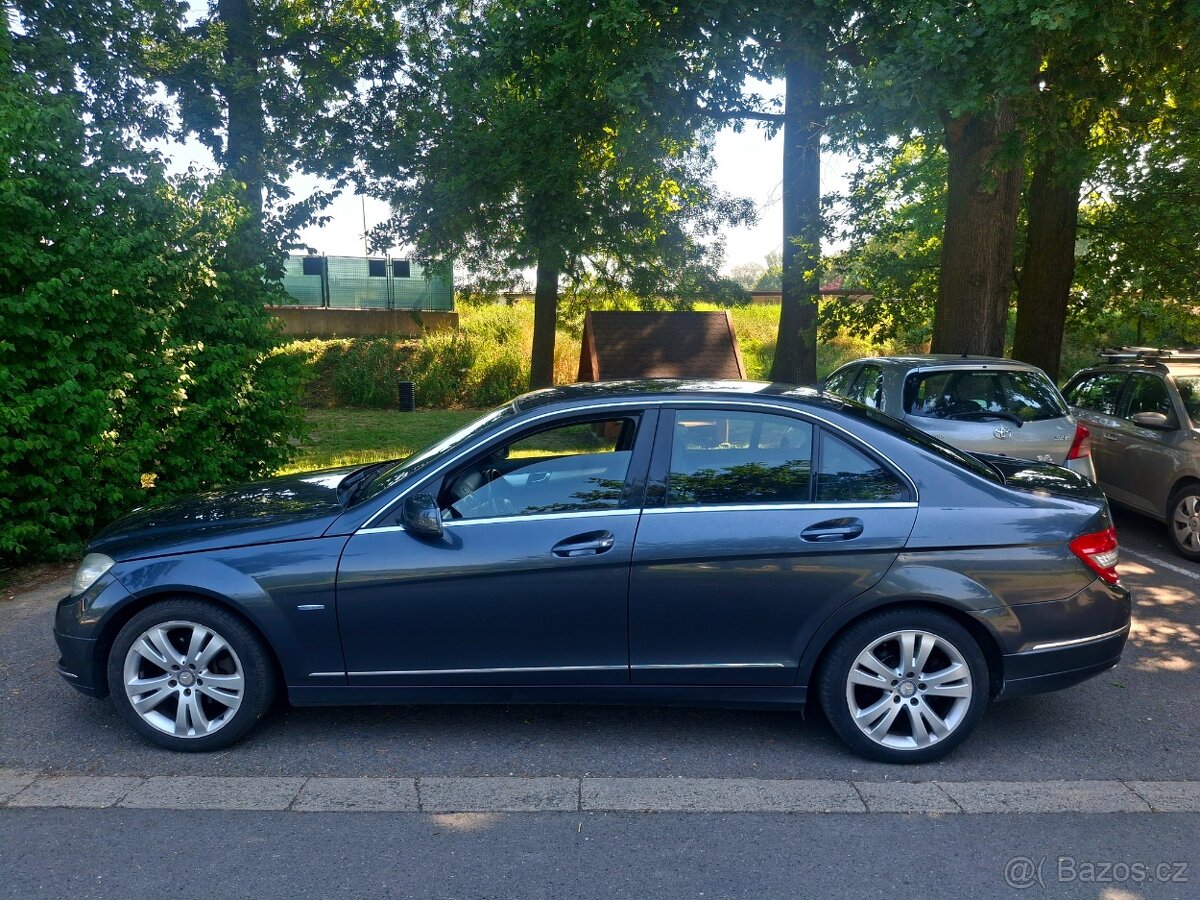Mercedes C 220 CDi sedan automat - 2