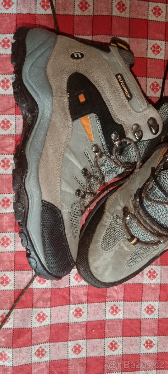 Boty turistické carra vel.42 - 2