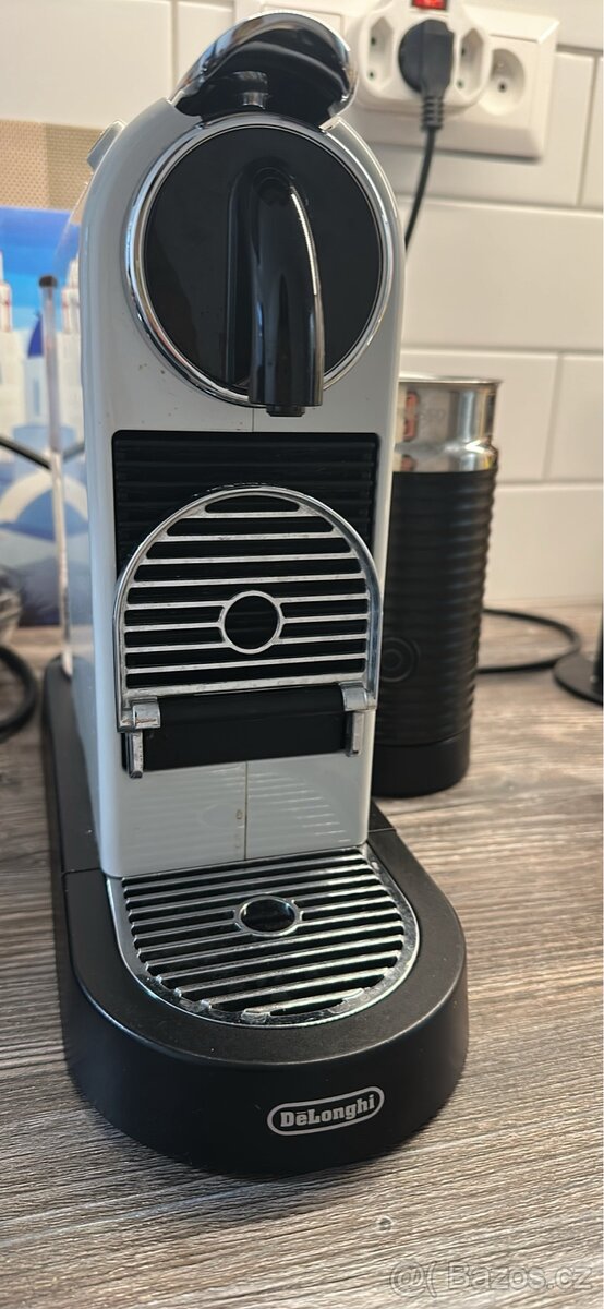 Kávovar DeLonghi Nespresso - 2