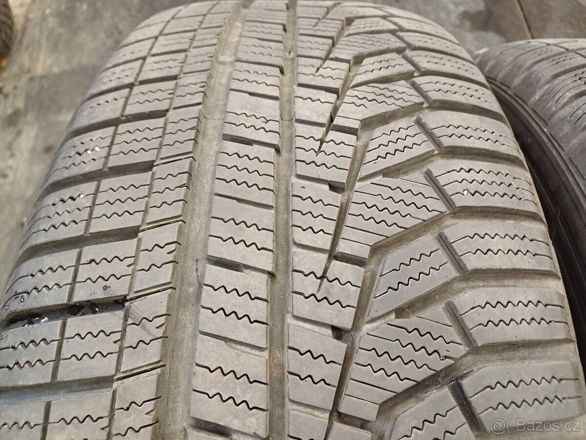 Zimní pneu Hankook 225/60/17 103V - 2