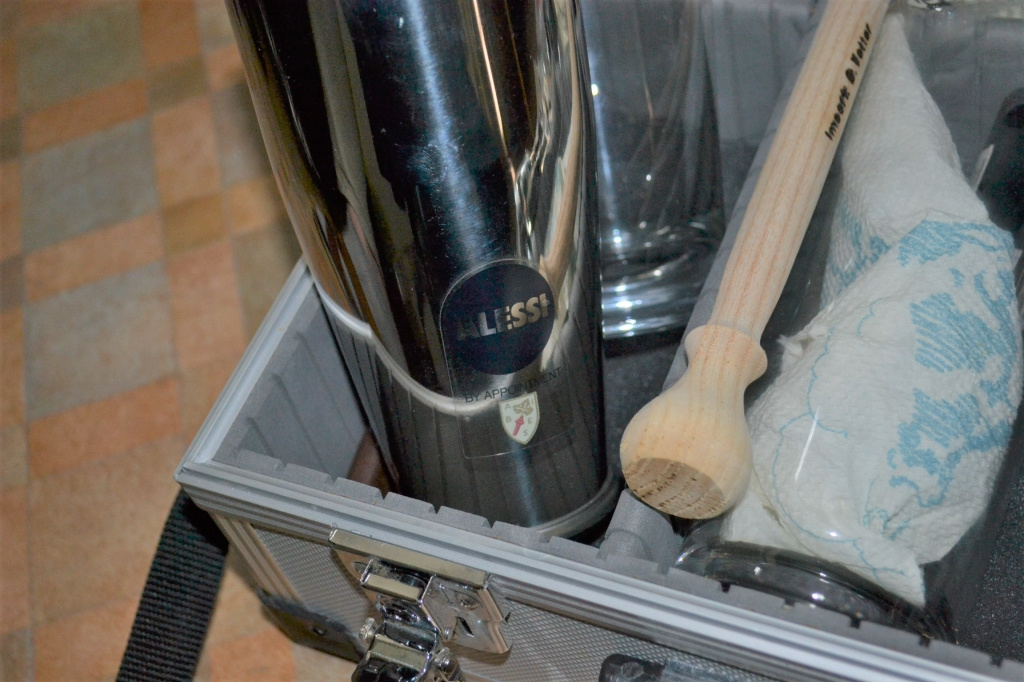 Barman Vybavení:Alessi Shaker Boston, Clasik shaker atd. - 2