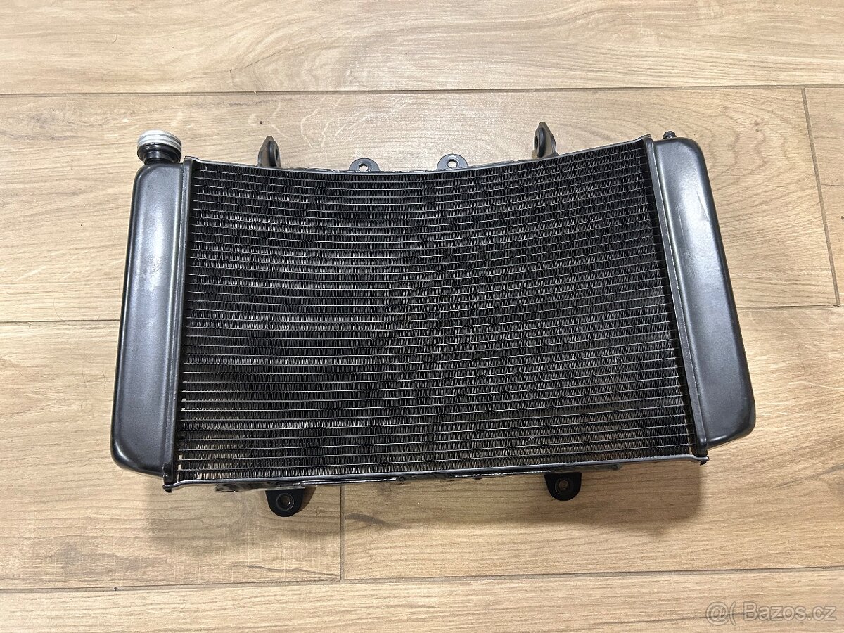 CHLADIČ KTM 890 Duke - 2