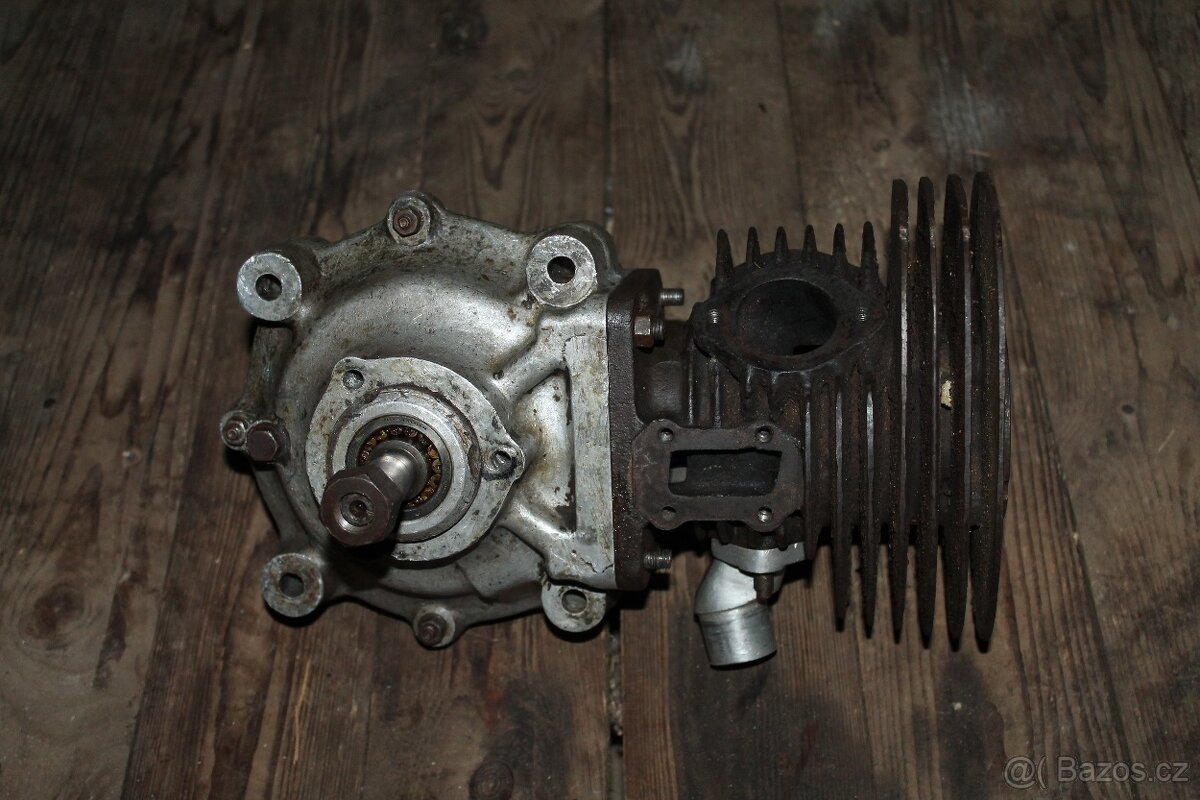 Jawa Special motor + kolena - 2