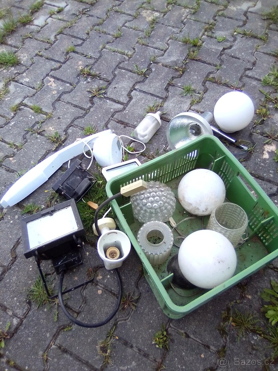 elektro zásuvky světla vypínače starší použití - 2