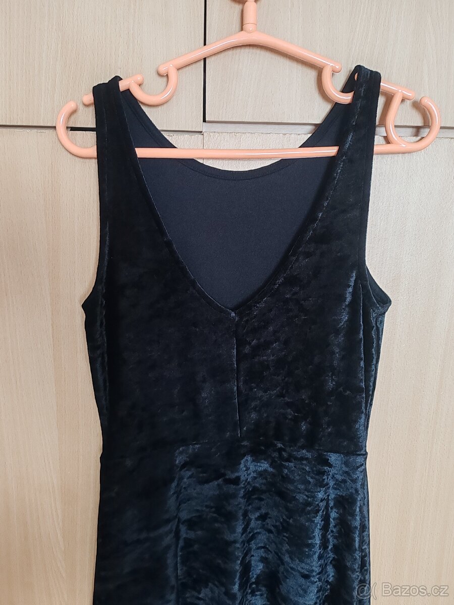 Sametové šaty - 2